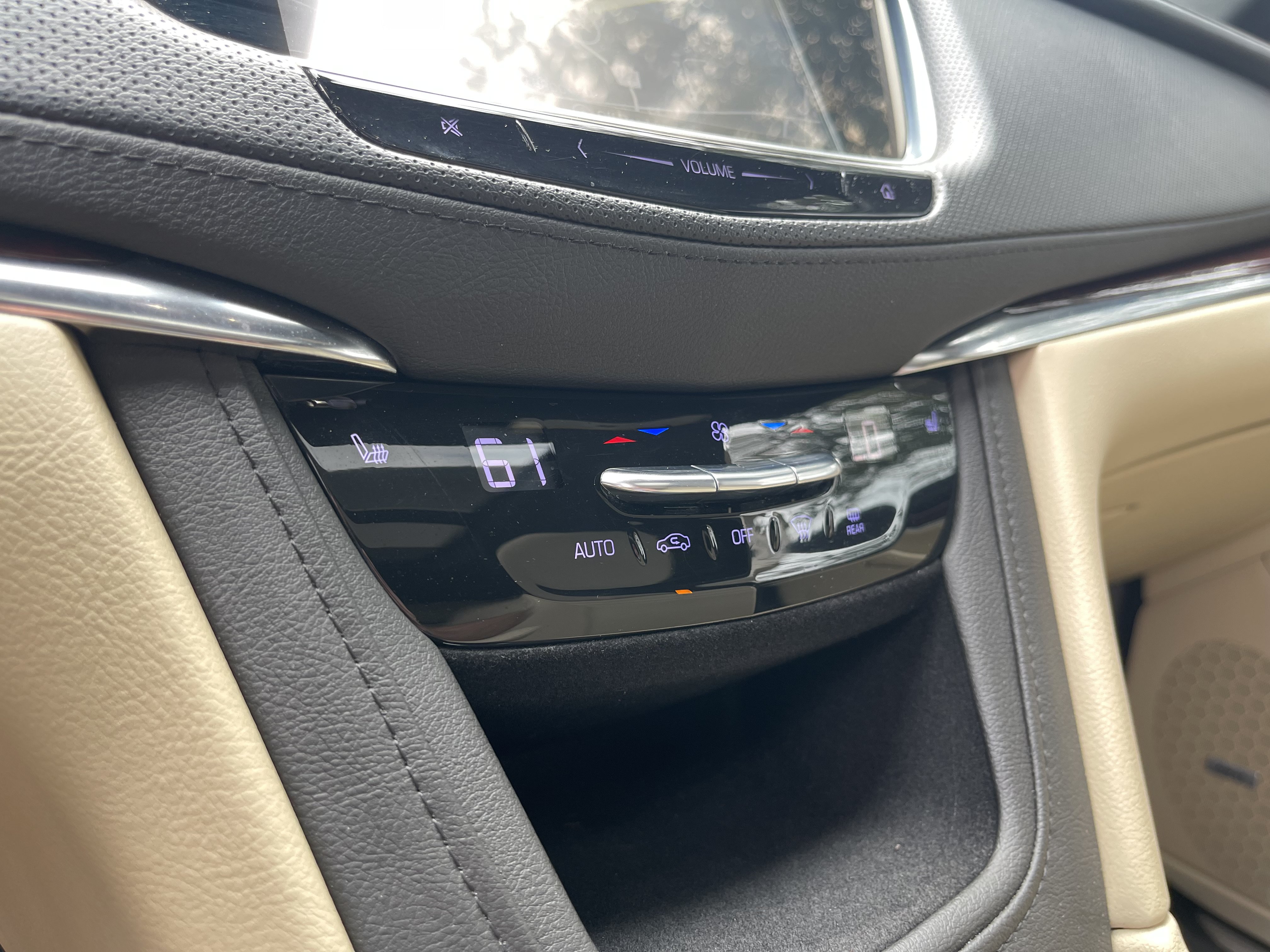 Used 2019 Cadillac XT5 Luxury AWD/4WD image 15