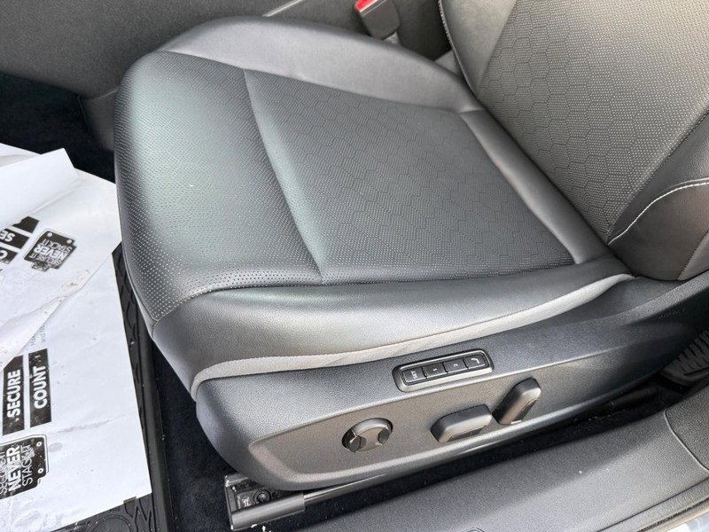 Used 2023 Volkswagen ID.4 Pro S image 17