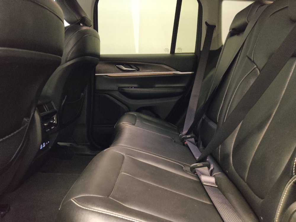 Used 2023 Jeep Grand Cherokee Limited RWD image 18