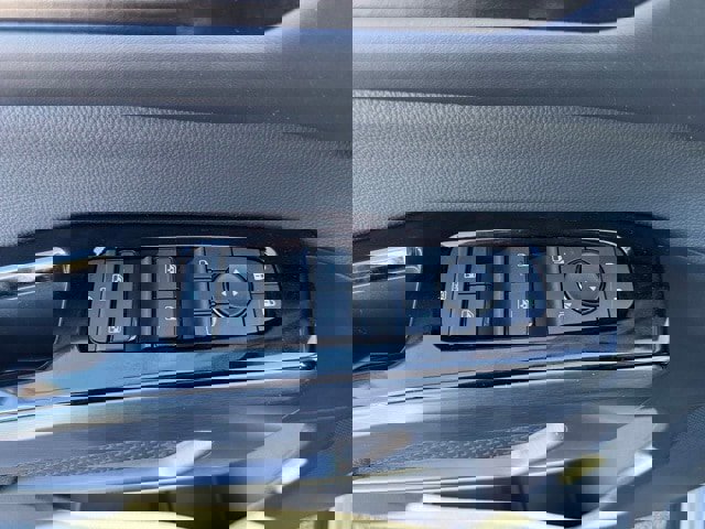 New 2025 Nissan Pathfinder SL w/ SL Premium Package image 11