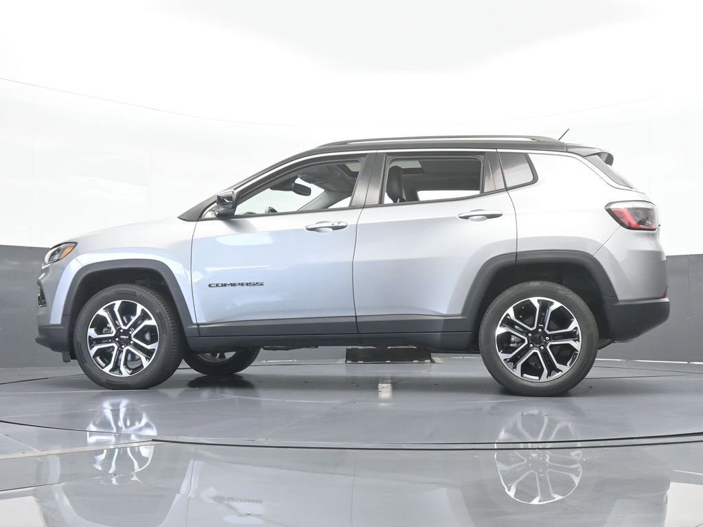 Used 2022 Jeep Compass Limited w/ Sun and Sound Group image 55