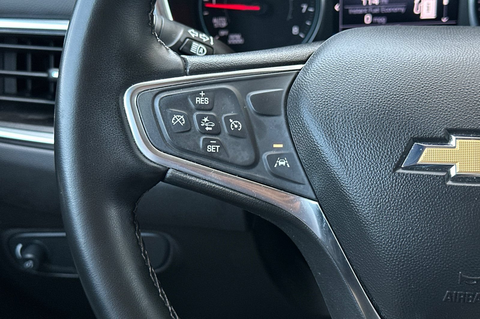 Used 2024 Chevrolet Equinox LT FWD image 31