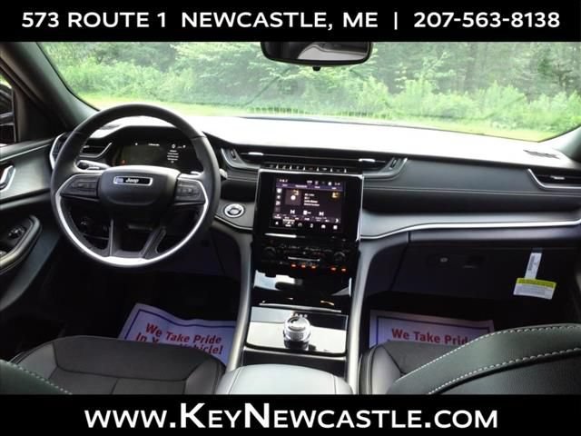 New 2024 Jeep Grand Cherokee L Altitude AWD/4WD image 14