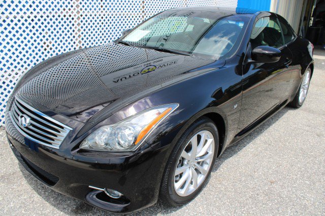 Used 2014 INFINITI Q60 Convertible w/ Premium Package RWD image 14