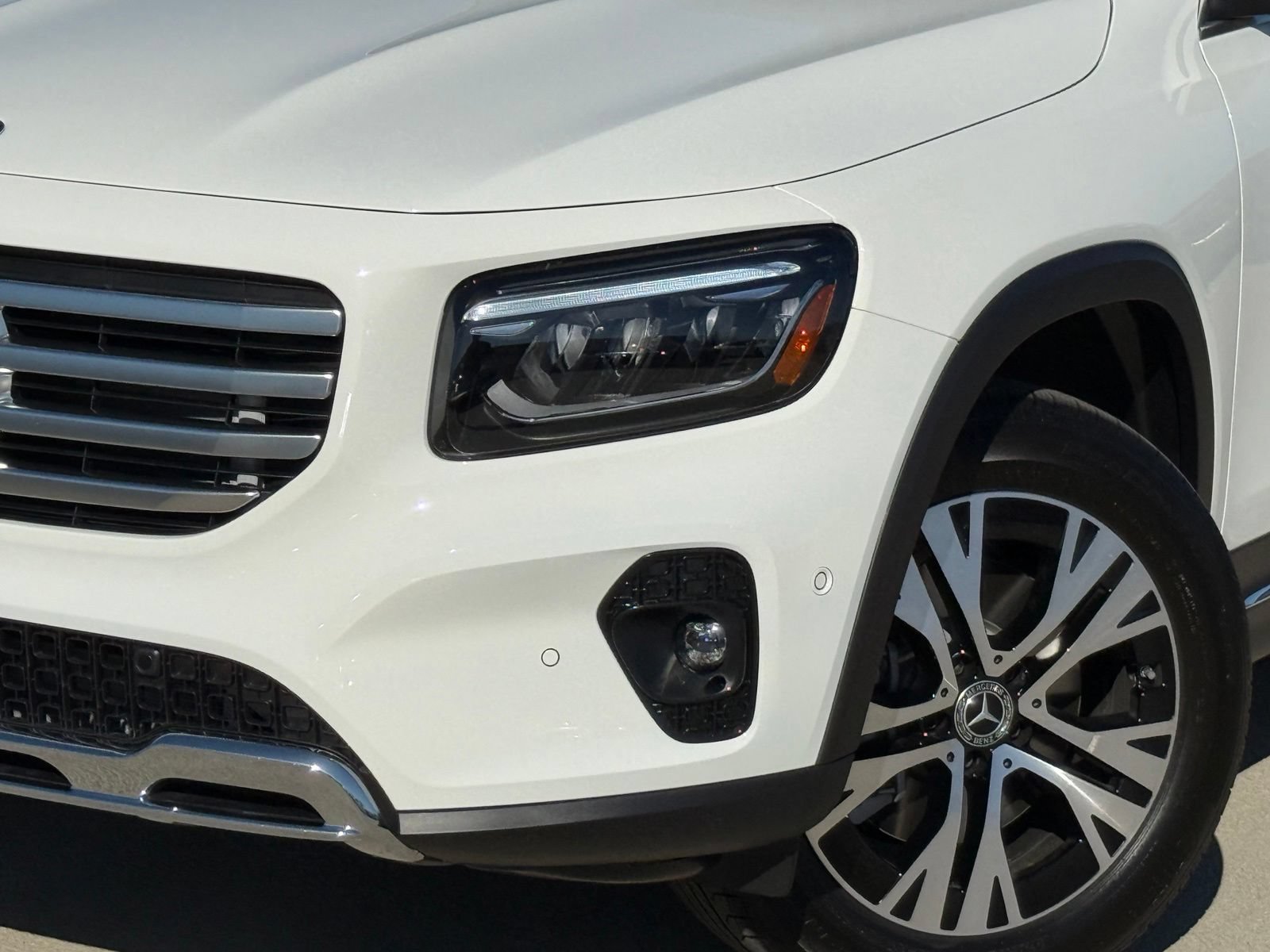 New 2026 Mercedes-Benz GLB 250 4MATIC image 3