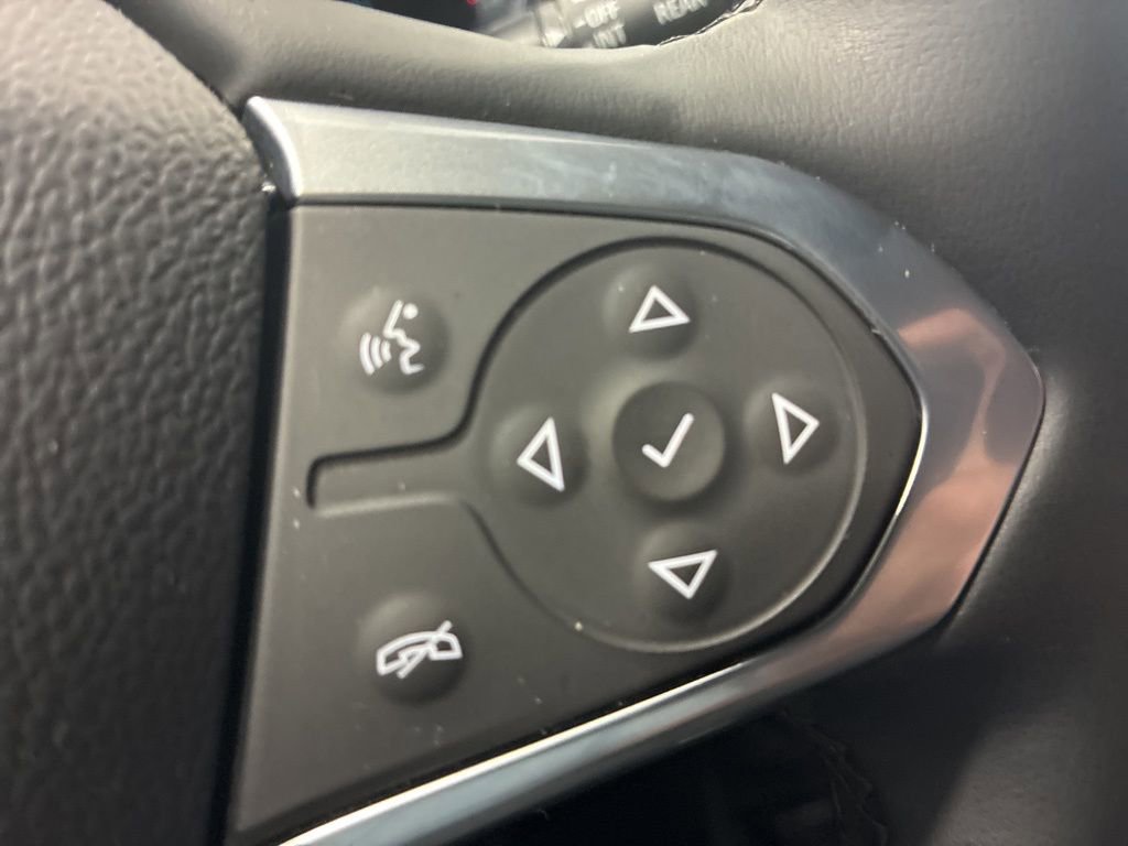 Used 2023 Chevrolet Traverse LT image 23