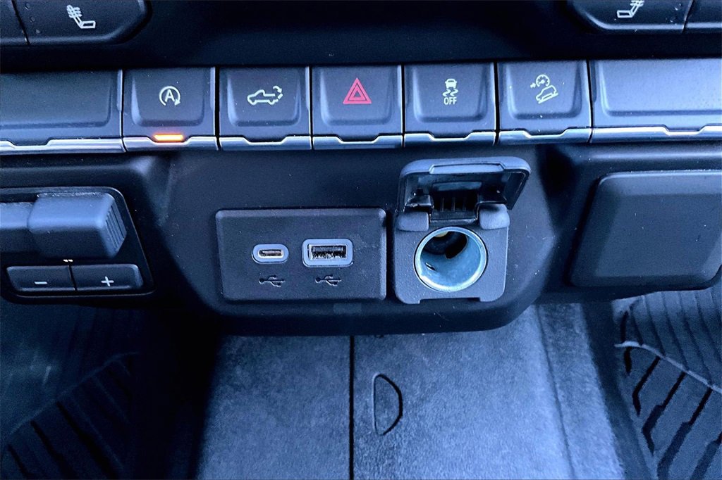 Used 2021 Chevrolet Silverado 1500 RST image 12