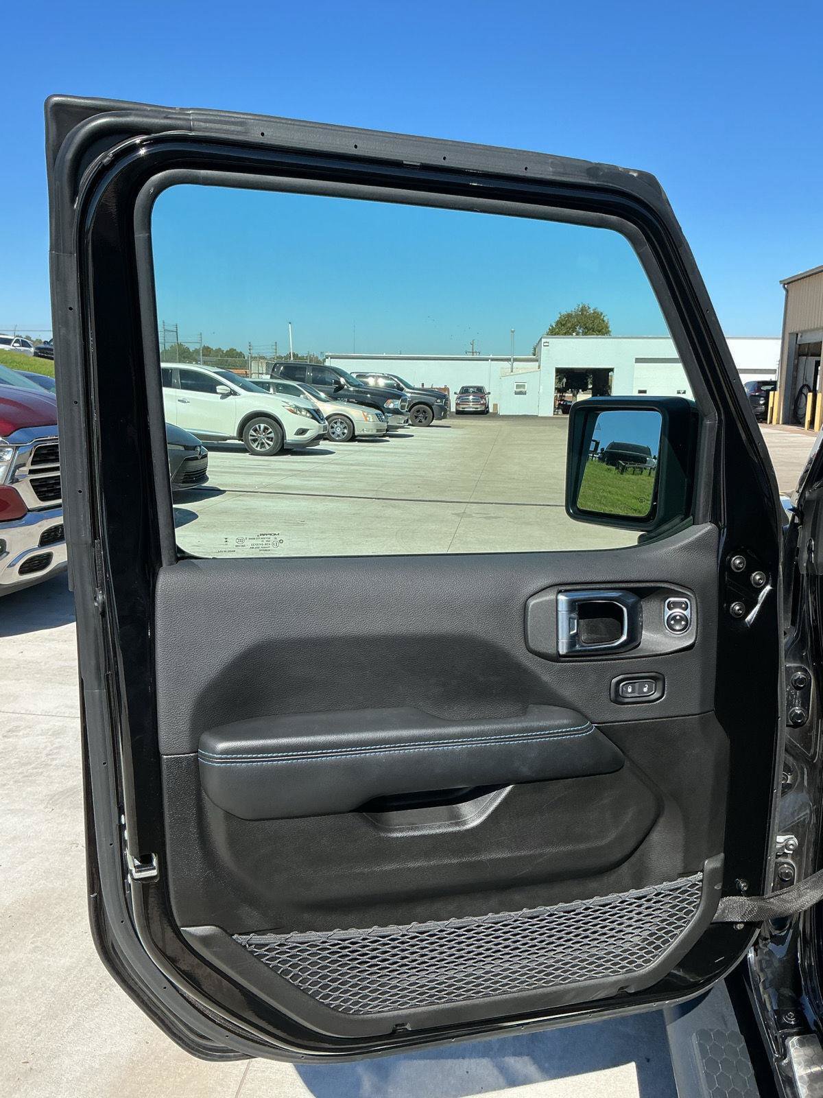 Used 2024 Jeep Wrangler High Altitude AWD/4WD image 16