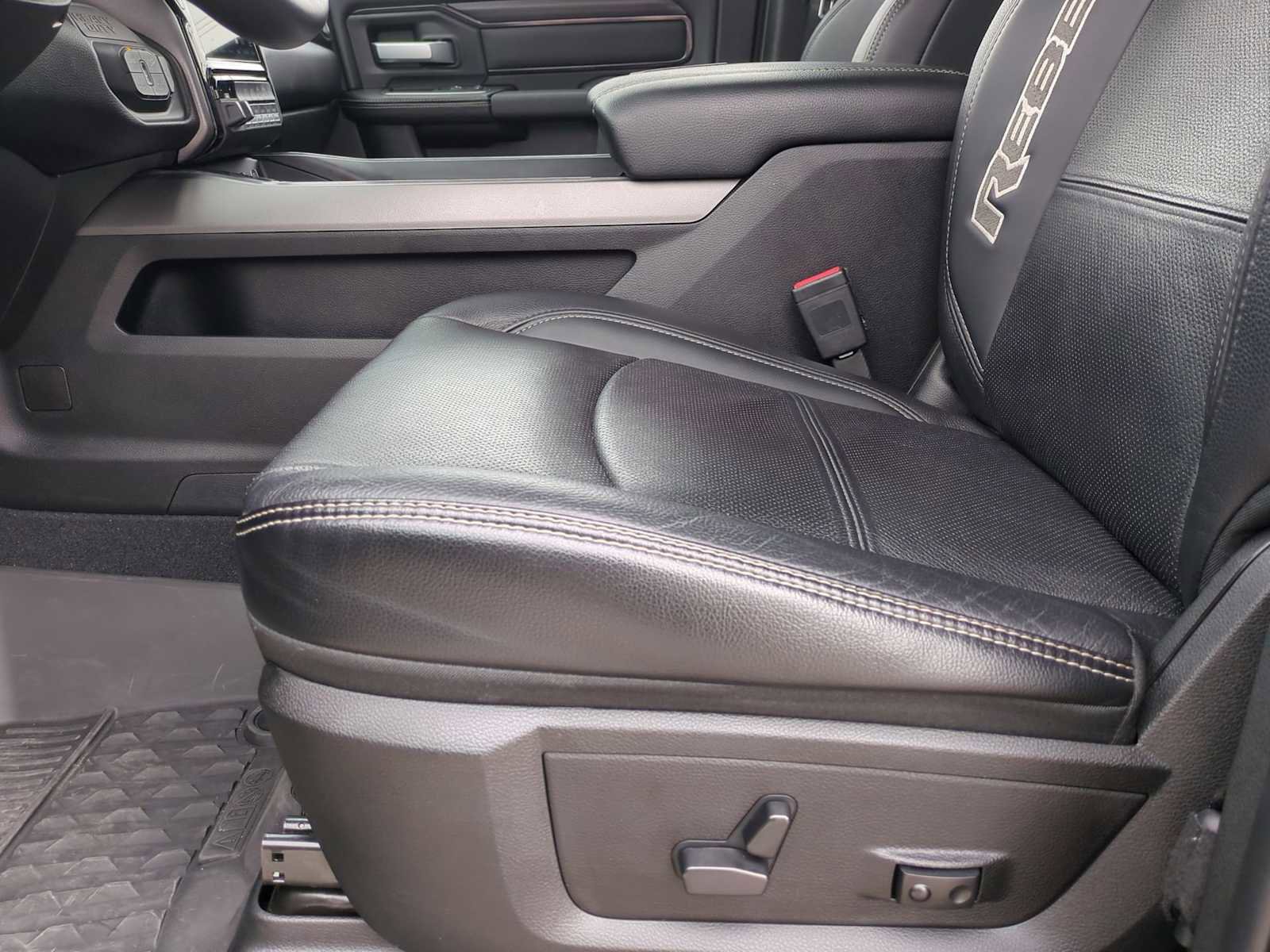 Used 2024 RAM 2500 Rebel w/ Towing Technology Group image 19