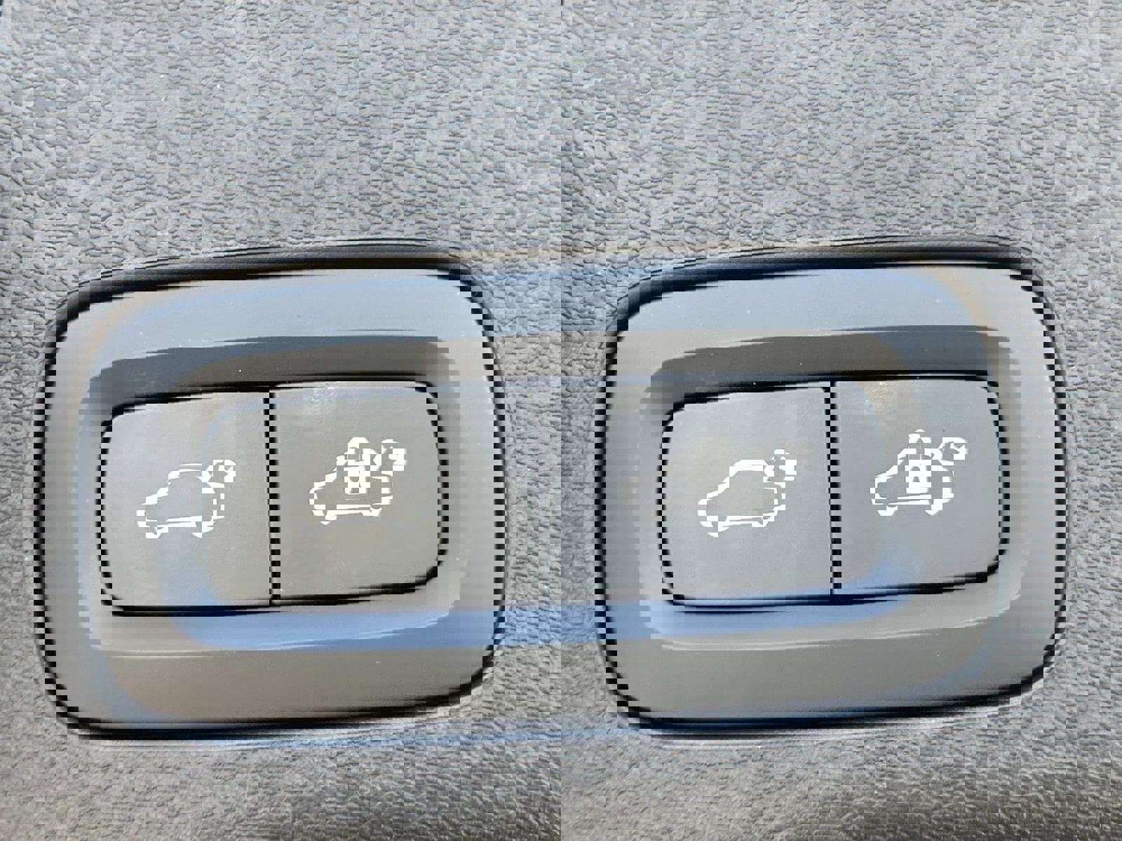 Certified 2024 Volvo XC60 B5 Core w/ Protection Package Premier image 19