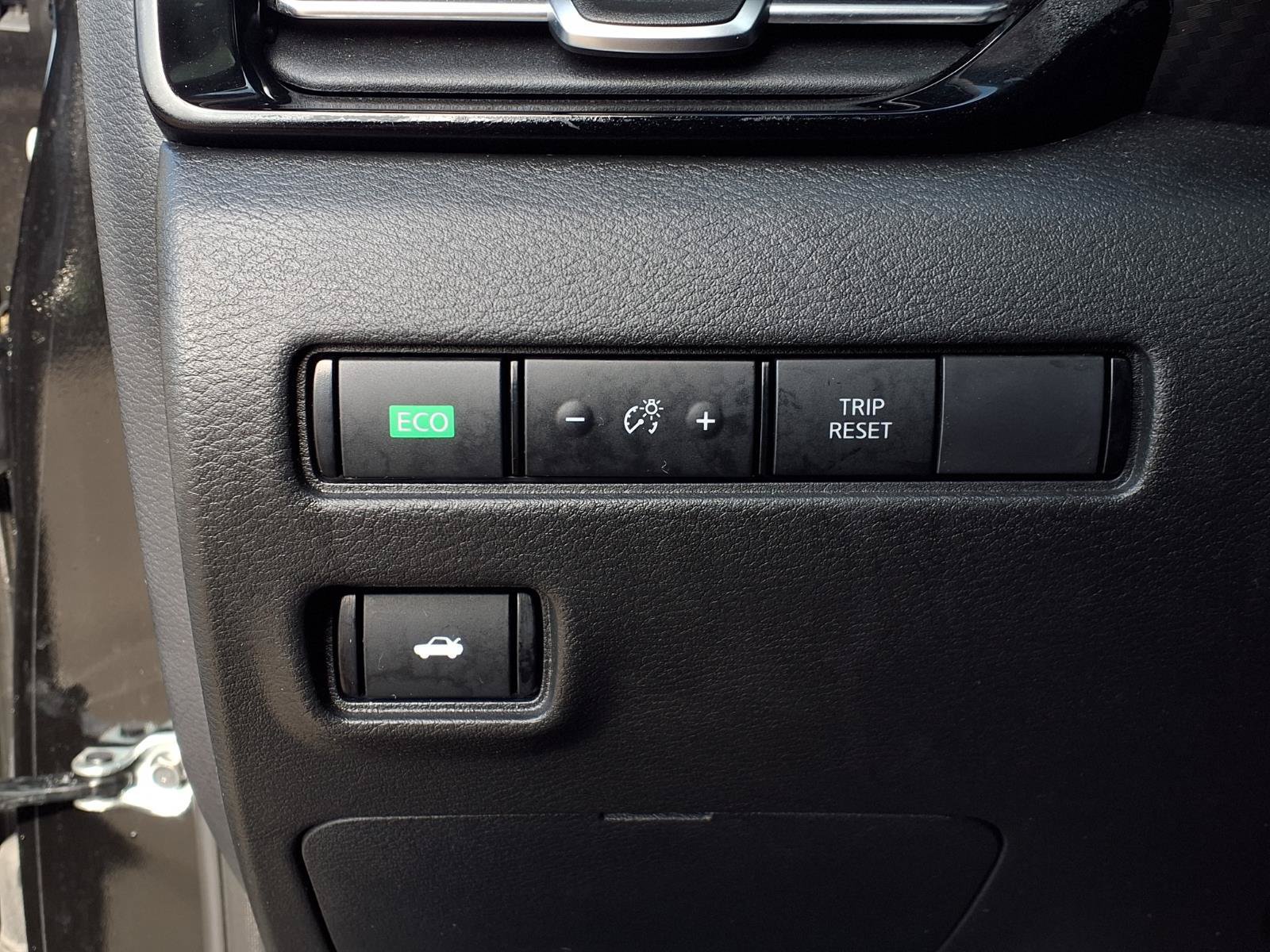 Used 2023 Nissan Sentra SR w/ SR Premium Package FWD image 20