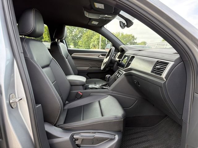 Used 2023 Volkswagen Atlas Cross Sport SE FWD image 18