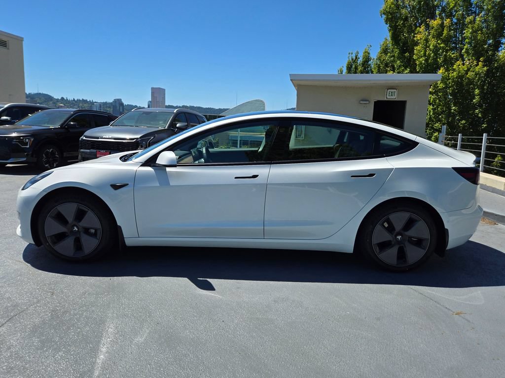 Used 2021 Tesla Model 3 Standard Range Plus RWD image 8