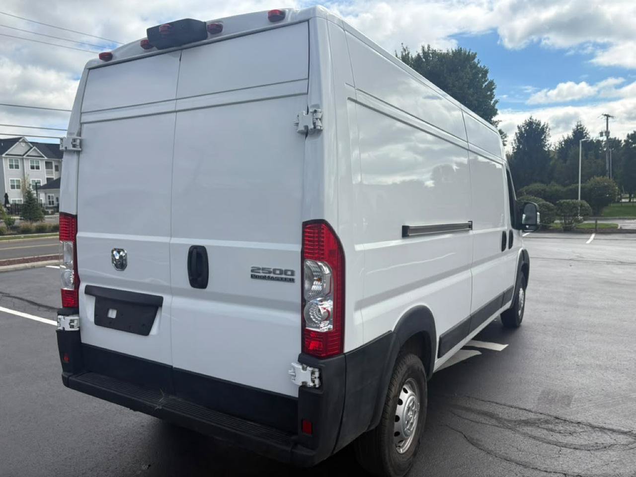 Used 2025 RAM ProMaster 2500 FWD image 3