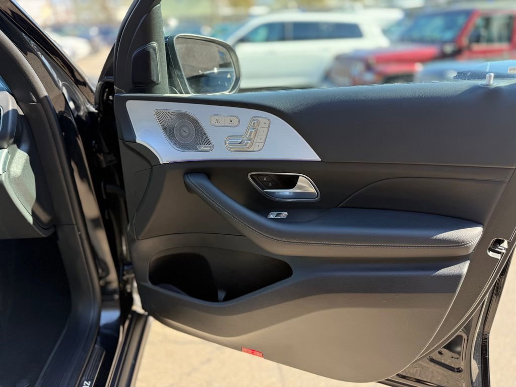 Used 2025 Mercedes-Benz GLE 350 4MATIC image 37