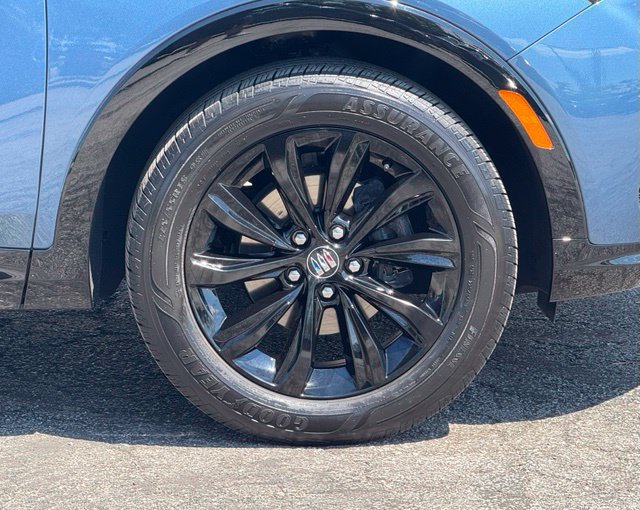 Used 2024 Buick Envista Sport Touring w/ Convenience I Package FWD image 3