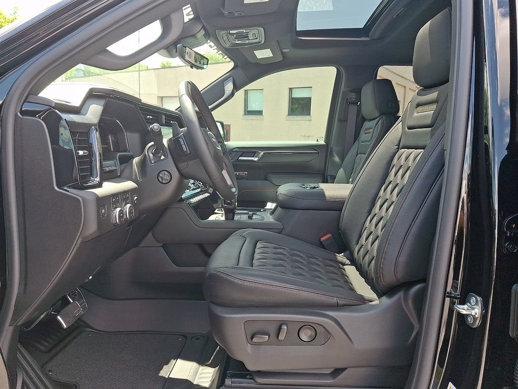 New 2026 GMC Sierra 1500 AT4 w/ AT4 Premium Package AWD/4WD image 7