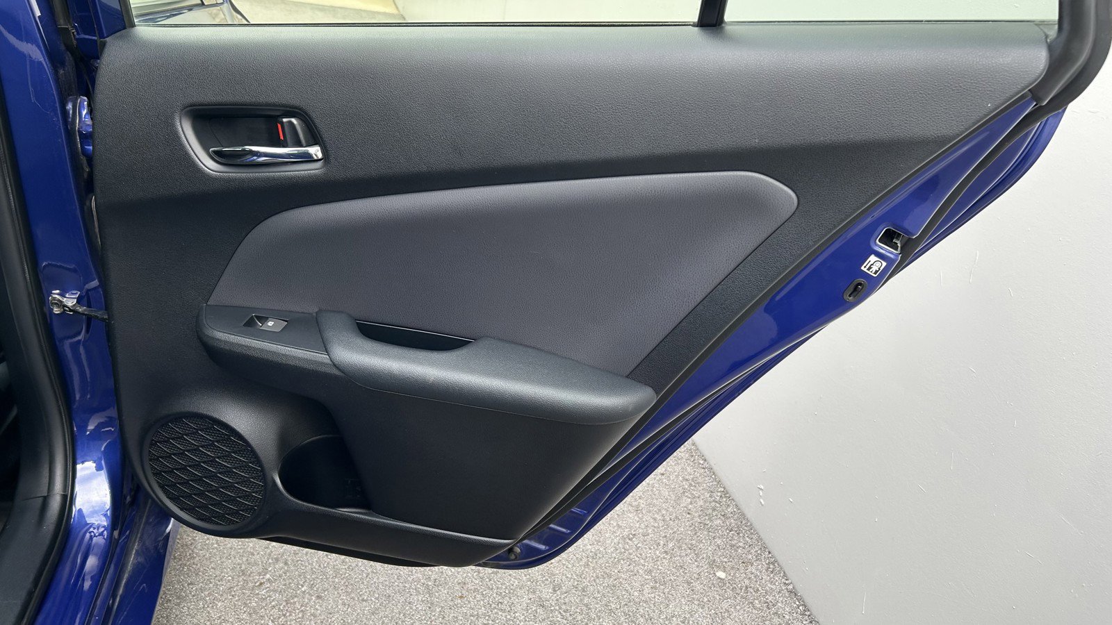 Used 2017 Toyota Prius Four image 15