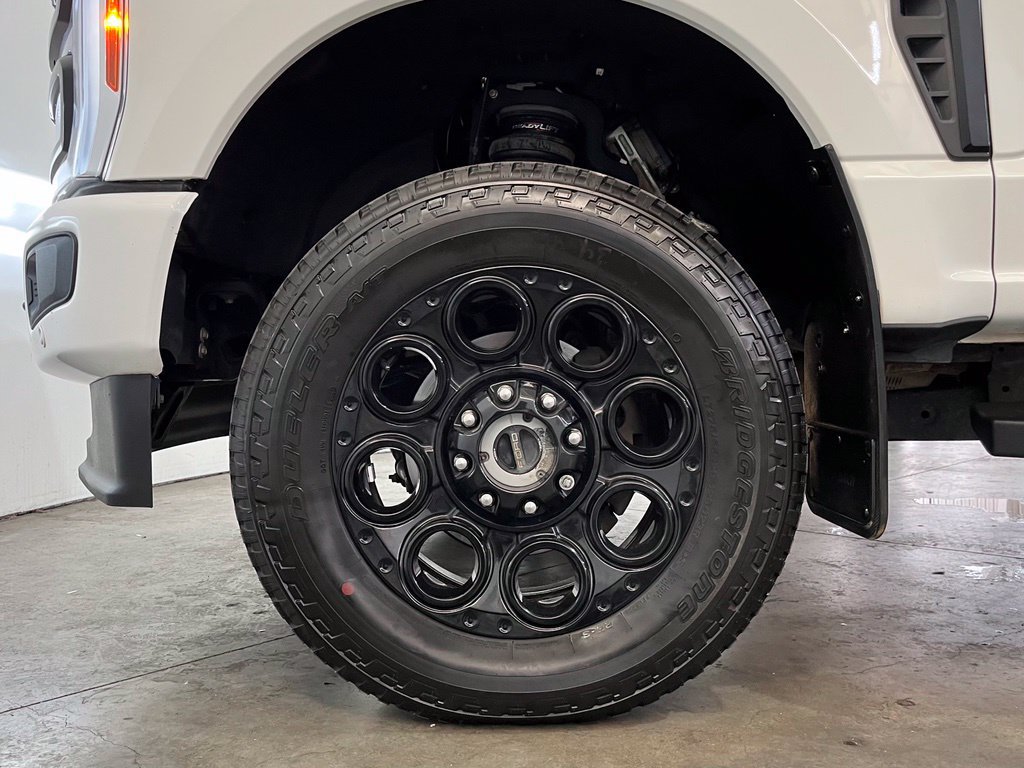 Used 2023 Ford F350 Lariat w/ Lariat Ultimate Package AWD/4WD image 14