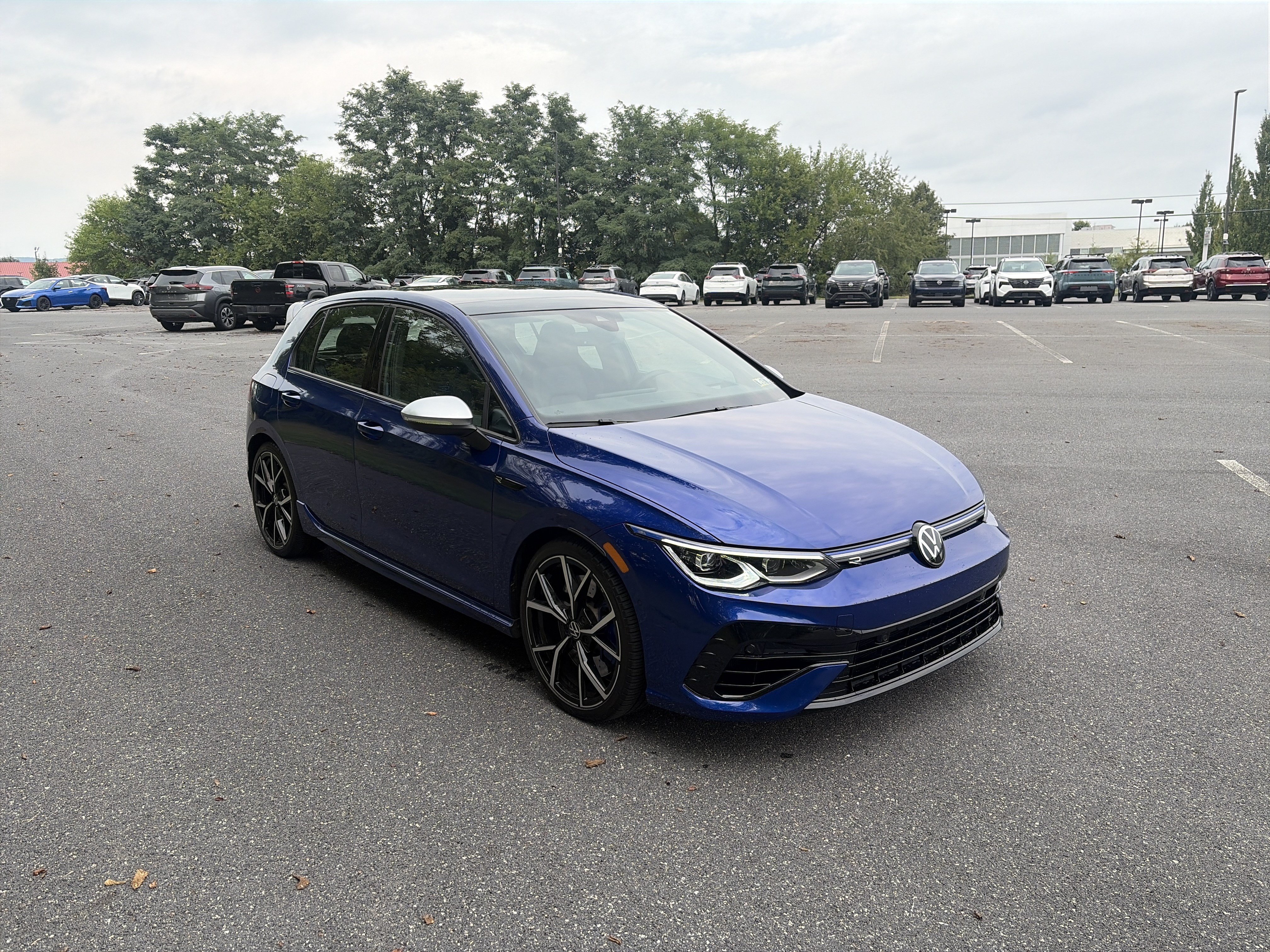 Used 2024 Volkswagen Golf R AWD/4WD image 3