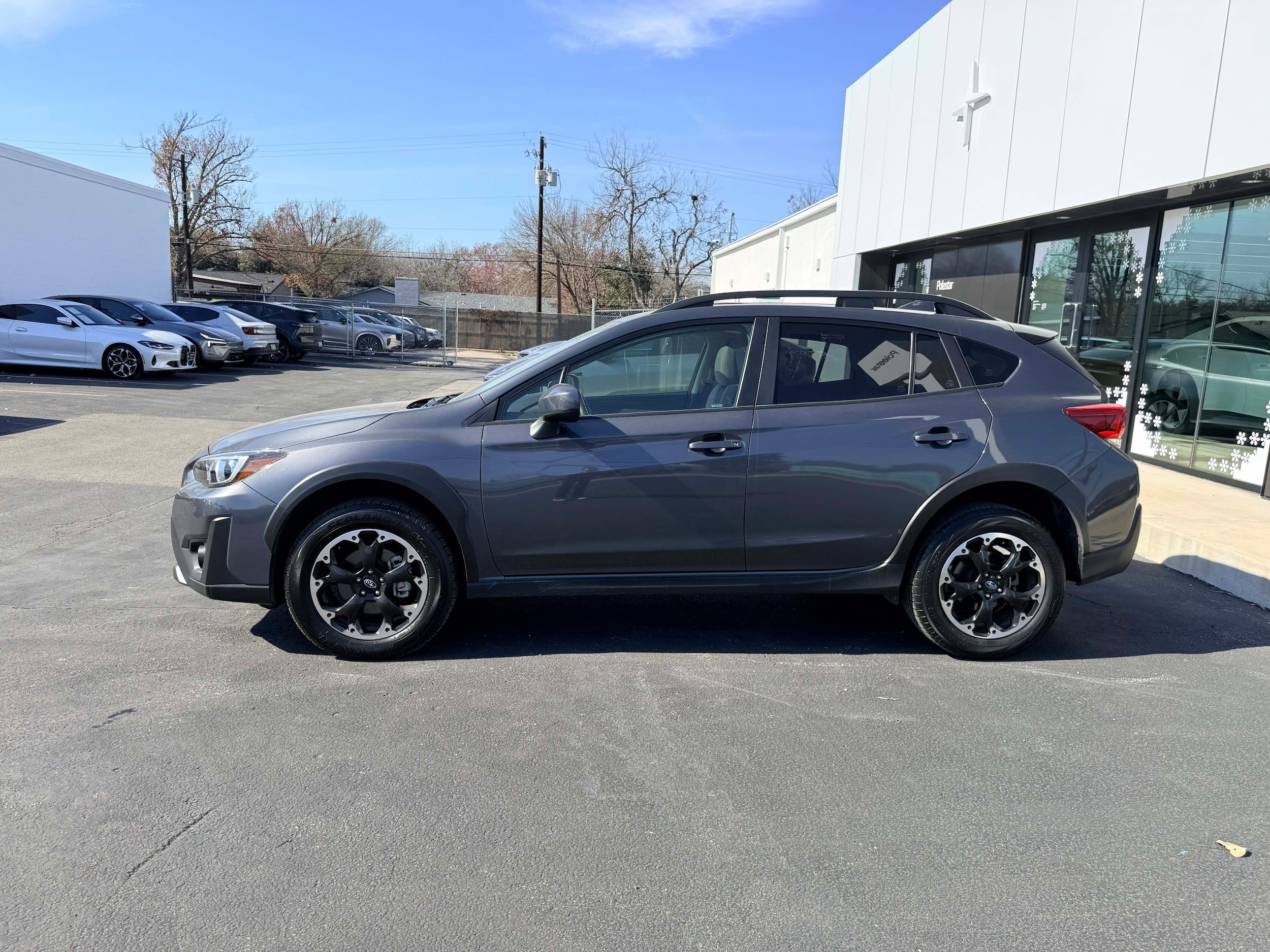 Used 2022 Subaru Crosstrek 2.0i Premium w/ Moonroof Package AWD/4WD image 3