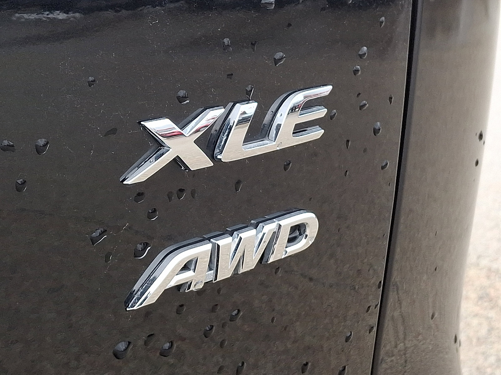 Certified 2022 Toyota Corolla Cross XLE w/ Convenience Package image 32