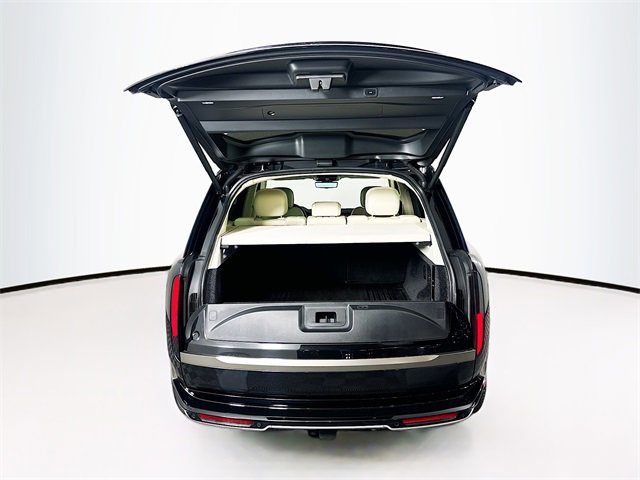 Certified 2023 Land Rover Range Rover SE image 6