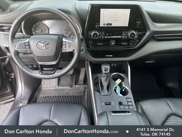 Used 2024 Toyota Highlander XSE FWD image 22