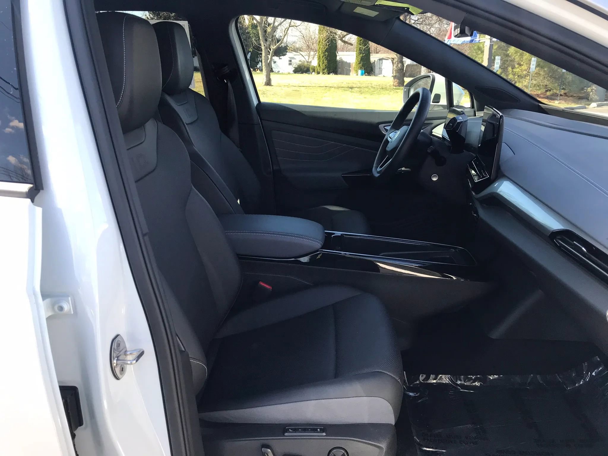 Used 2023 Volkswagen ID.4 Pro S Plus image 2