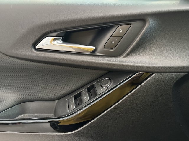 New 2027 Chevrolet Equinox RS w/ Safety and Technology Package FWD image 13