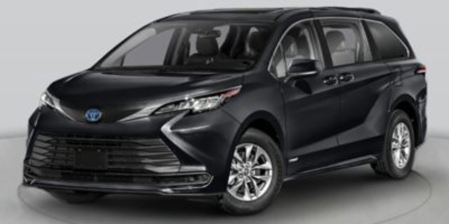 Used 2026 Toyota Sienna XLE Woodland Edition