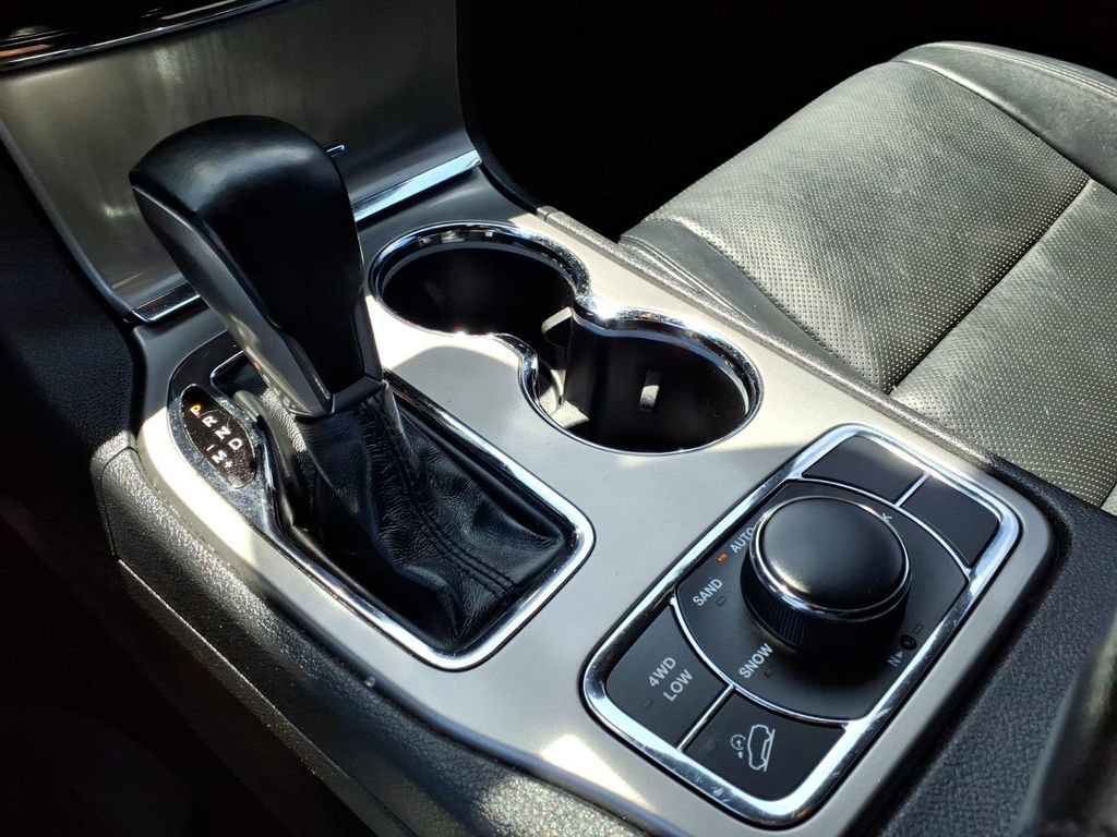 Used 2021 Jeep Grand Cherokee Limited w/ Luxury Group II image 20