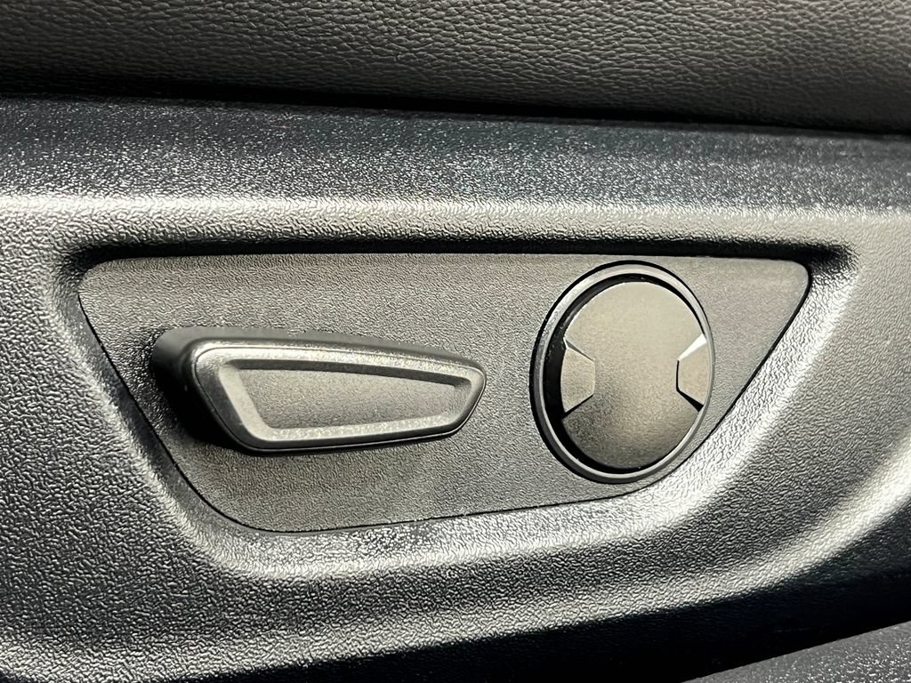 Used 2022 Ford Mustang Premium RWD image 16