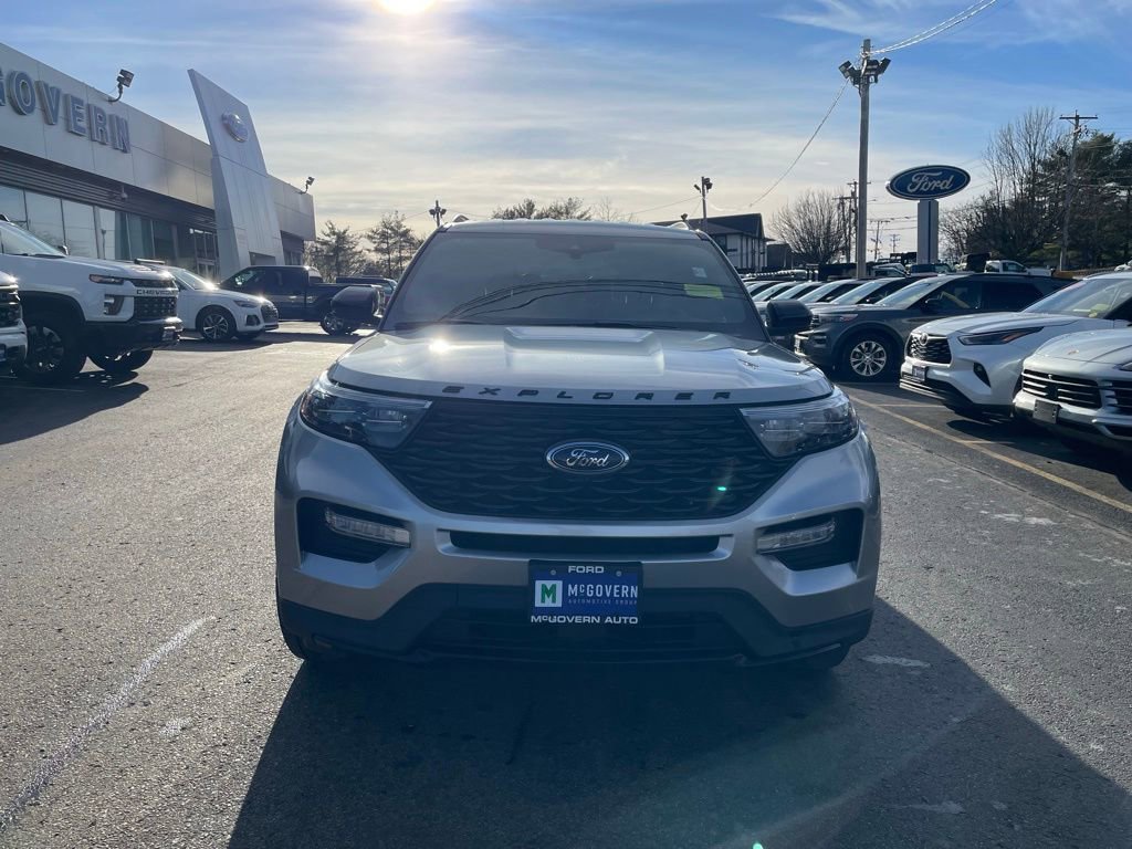 Used 2024 Ford Explorer ST-Line w/ Class IV Trailer Tow Package AWD/4WD image 9