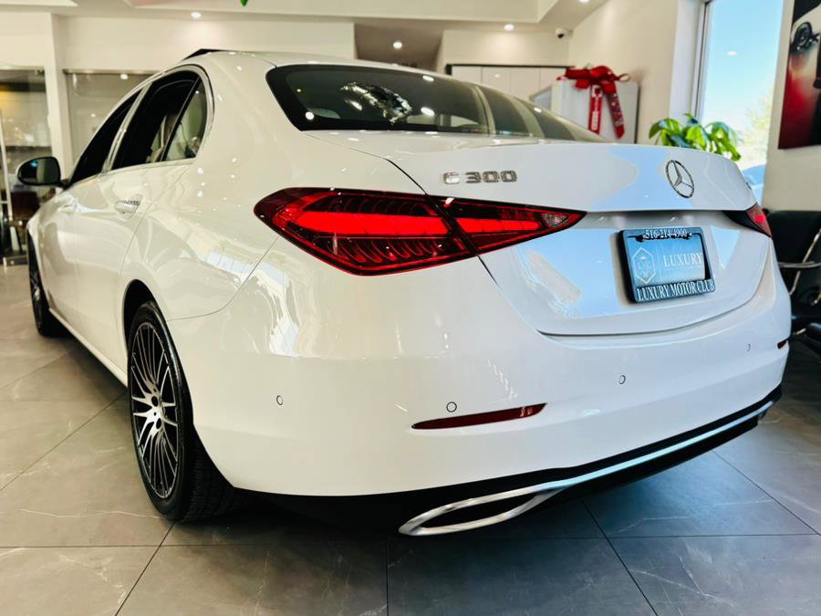 Used 2025 Mercedes-Benz C 300 4MATIC Sedan image 5