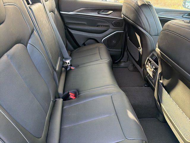 New 2026 Jeep Grand Cherokee Limited AWD/4WD image 24
