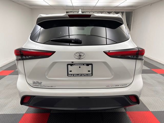 Used 2023 Toyota Highlander Limited AWD/4WD image 5