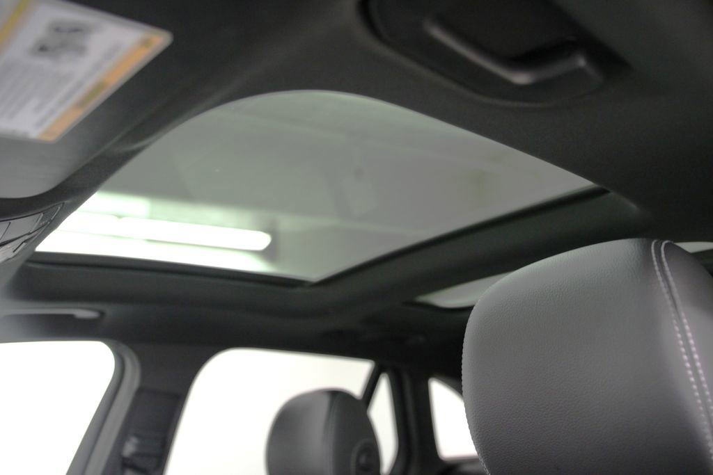 Used 2019 Mercedes-Benz GLC 300 4MATIC image 22