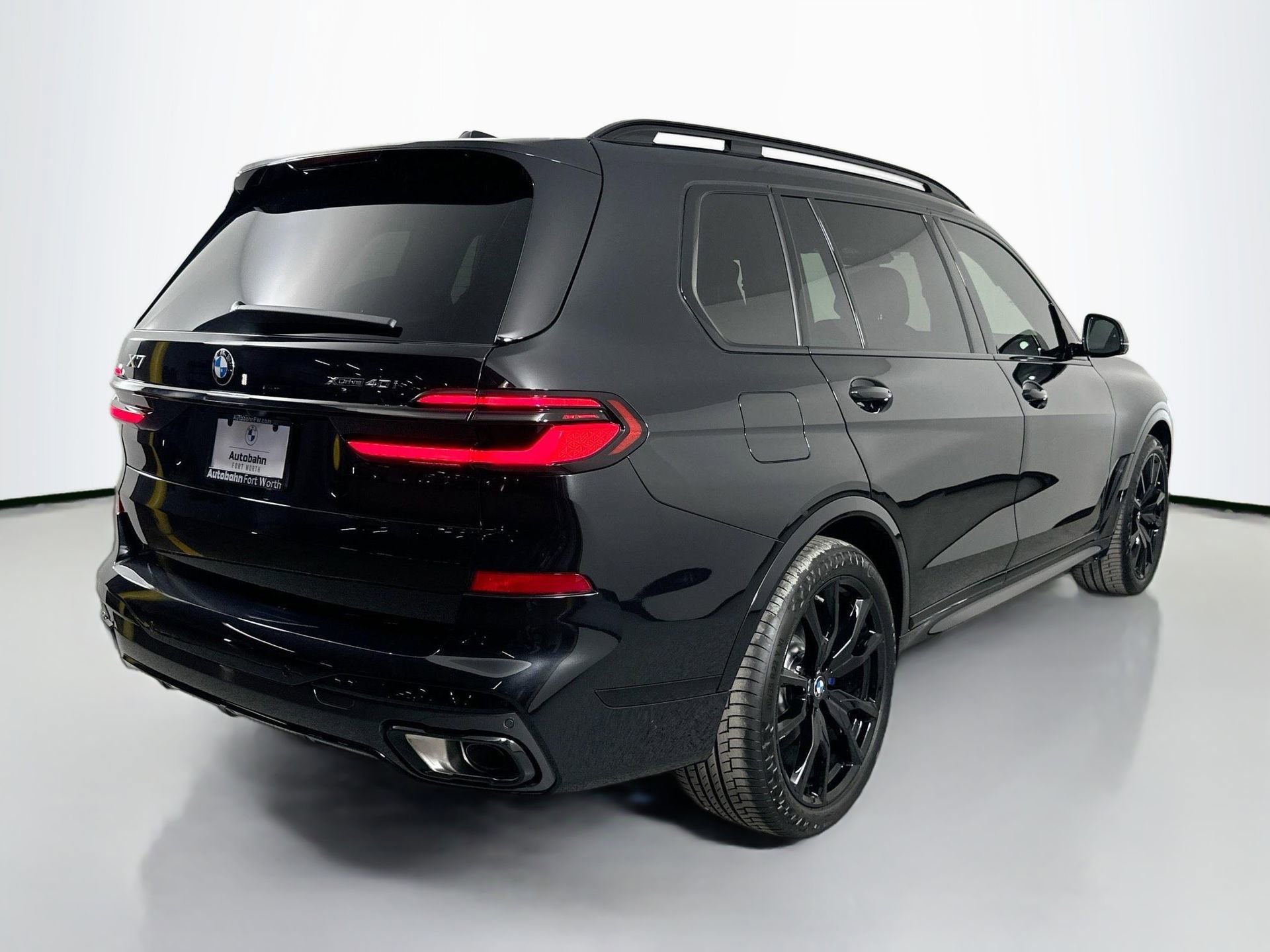 Certified 2026 BMW X7 xDrive40i w/ M Sport Package image 5
