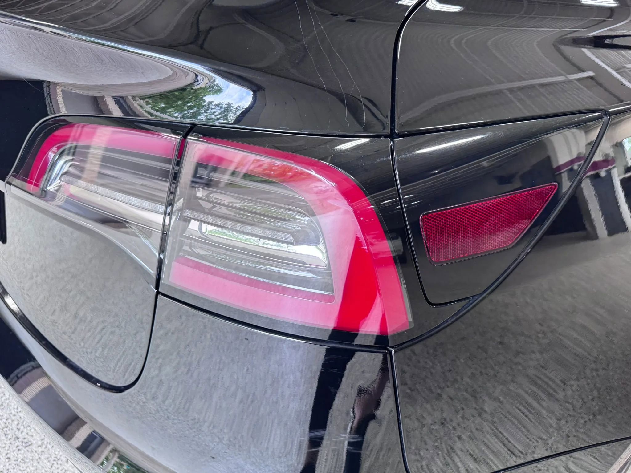 Used 2019 Tesla Model 3 Mid Range RWD image 11