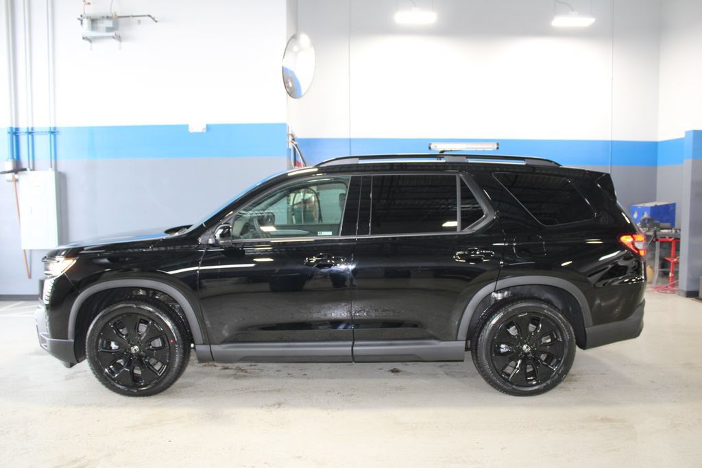 New 2026 Honda Pilot Black Edition image 7