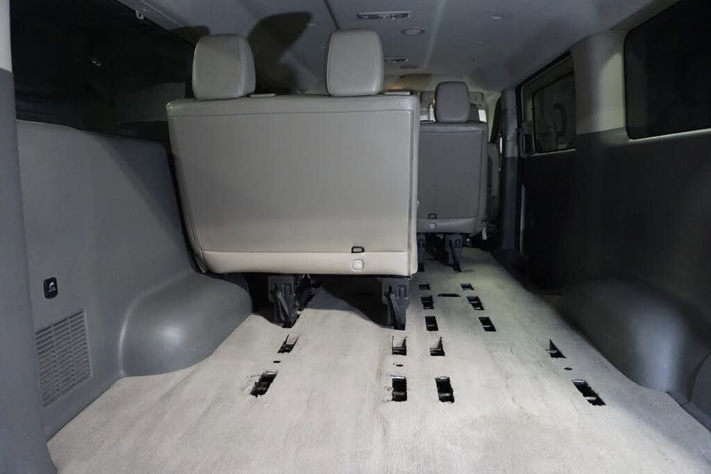 Used 2019 Nissan NV 3500 SL RWD image 22