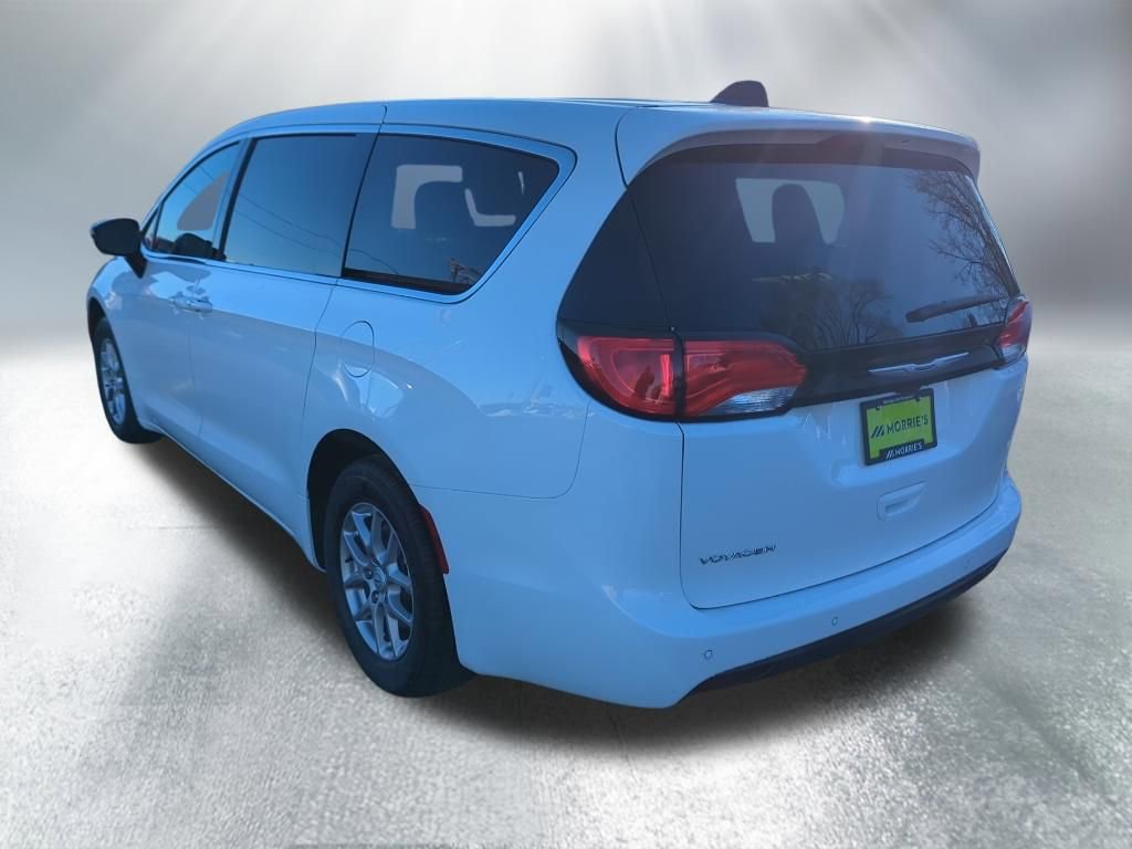 New 2026 Chrysler Voyager LX FWD image 4