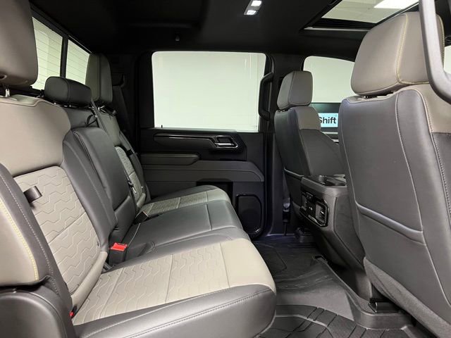 Used 2024 Chevrolet Silverado 2500 ZR2 w/ Technology Package image 49