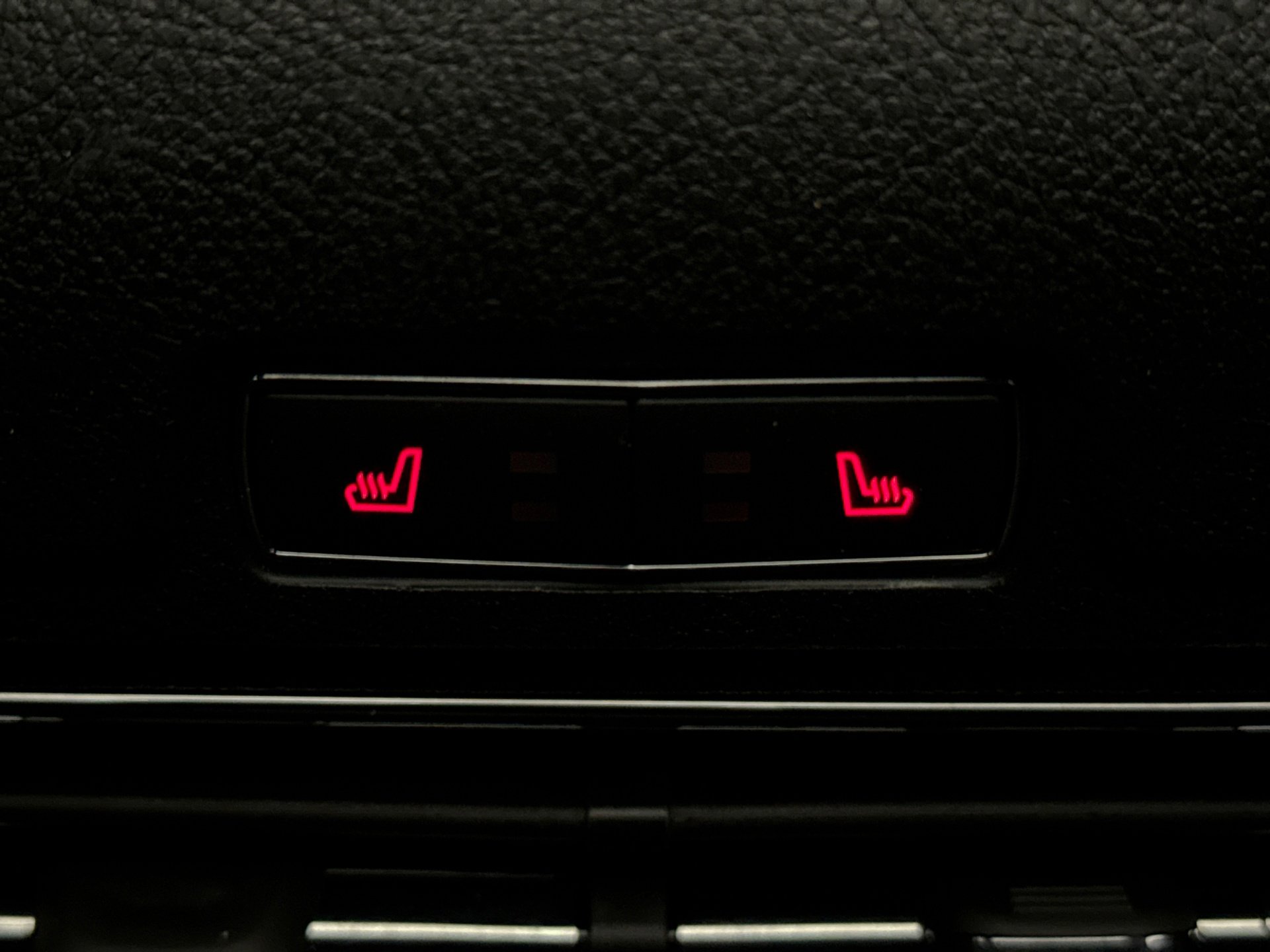 Used 2020 Lincoln Corsair Reserve w/ Equipment Group 201A image 21