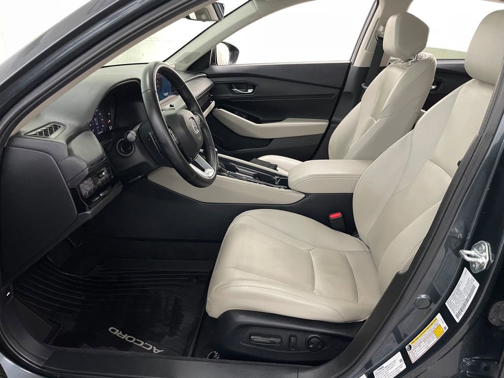 Used 2024 Honda Accord Touring image 8