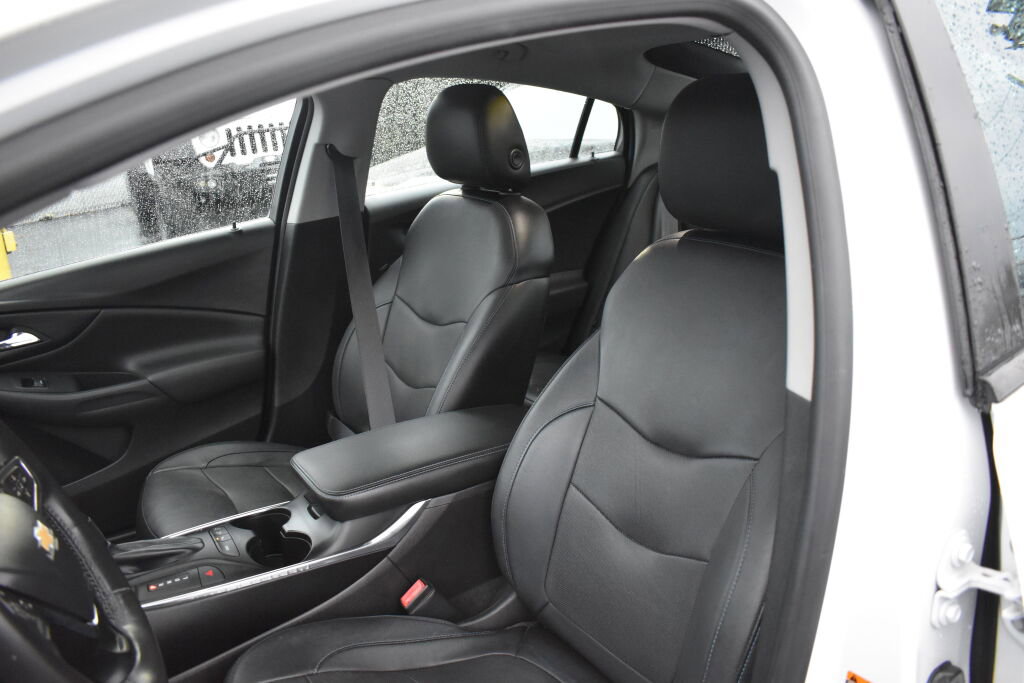 Used 2017 Chevrolet Volt Premier w/ Driver Confidence II Package image 16