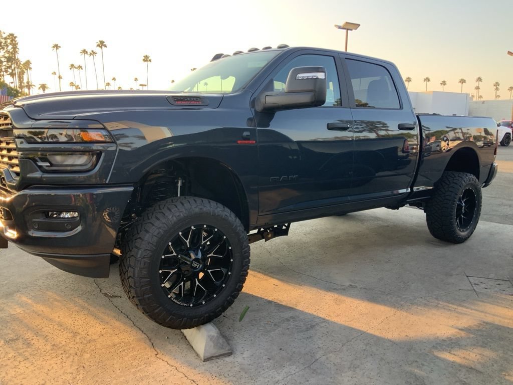 New 2025 RAM 2500 Big Horn AWD/4WD image 14