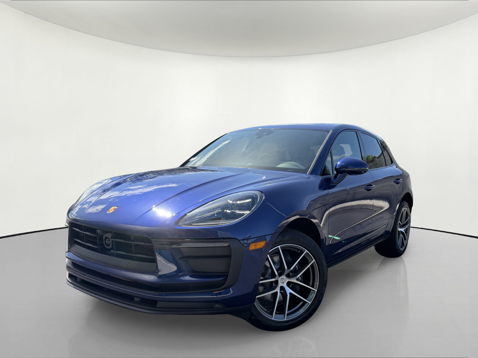 New 2026 Porsche Macan AWD/4WD image 1