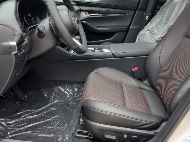 New 2026 MAZDA MAZDA3 Hatchback w/Premium Plus Pkg image 10